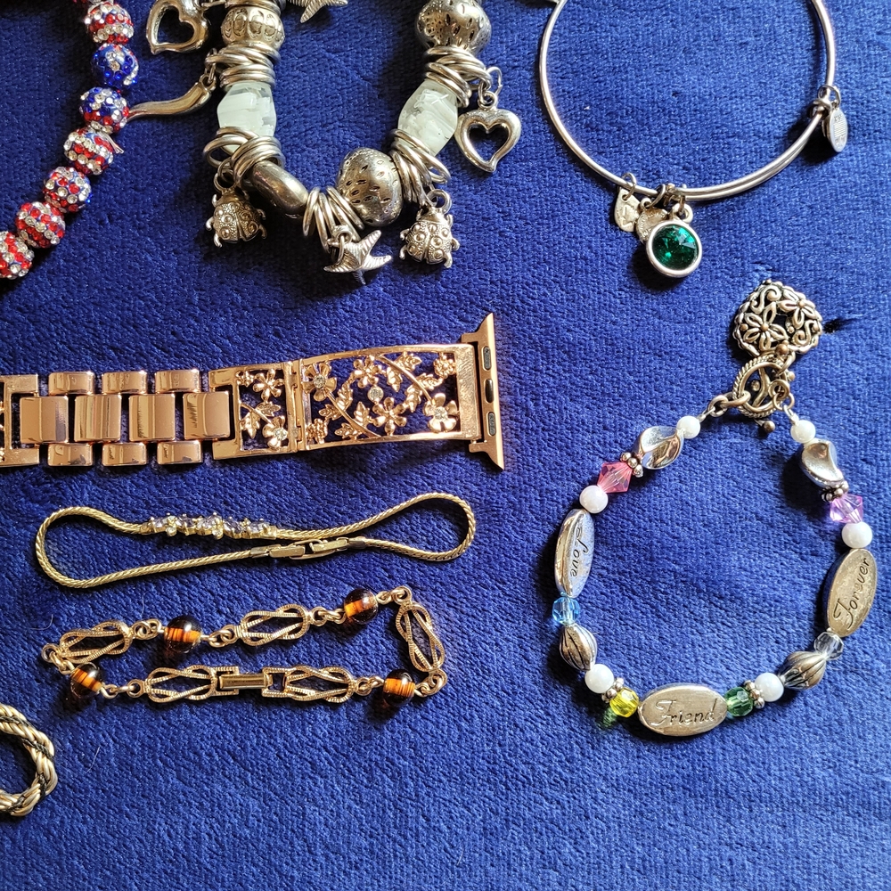 Vintage to Modern Silver and Gold Tone Stretch and Clasp Bracelet Lot - Picture 3 of 5